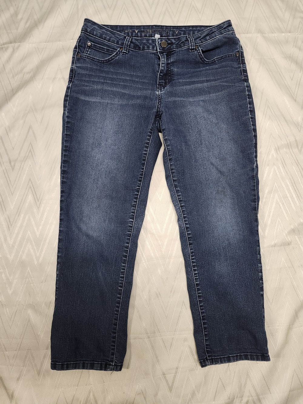 Jennifer Lopez Classic Women's Dark Blue Denim Capri